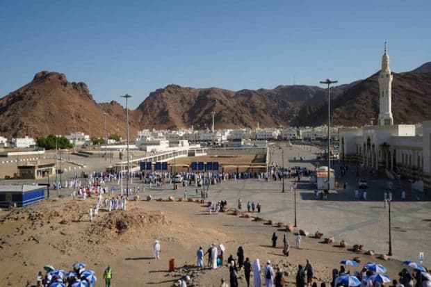 Daftar 70 Sahabat Nabi yang Syahid dalam Perang Uhud Daftar 70 Sahabat Nabi yang Syahid dalam Perang Uhud