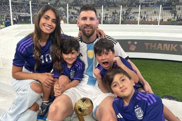 Profil 3 Anak Lionel Messi yang Setia Menemani sang Ayah Berjuang Menangkan Piala Dunia 2022 Profil 3 Anak Lionel Messi yang Setia Menemani sang Ayah Berjuang Menangkan Piala Dunia 2022
