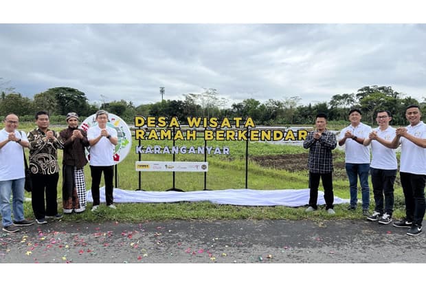 Adira Finance Dukung Pengembangan UMKM dan Ekosistem Pasar di Desa Wisata Karanganyar Magelang Adira Finance Dukung Pengembangan UMKM dan Ekosistem Pasar di Desa Wisata Karanganyar Magelang