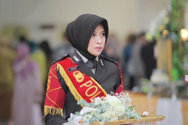 5 Potret Cantik Veronita Anjar Rianto, WAGs Timnas Indonesia Fachruddin Aryanto yang Berprofesi sebagai Polwan 5 Potret Cantik Veronita Anjar Rianto, WAGs Timnas Indonesia Fachruddin Aryanto yang Berprofesi sebagai Polwan