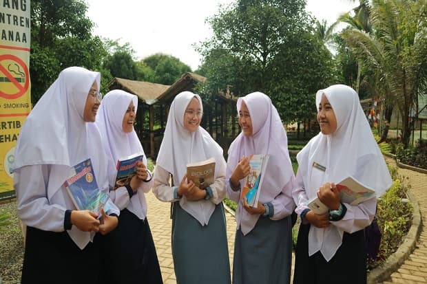 7 Mitos Tentang Pesantren. Benarkah? 7 Mitos Tentang Pesantren. Benarkah?
