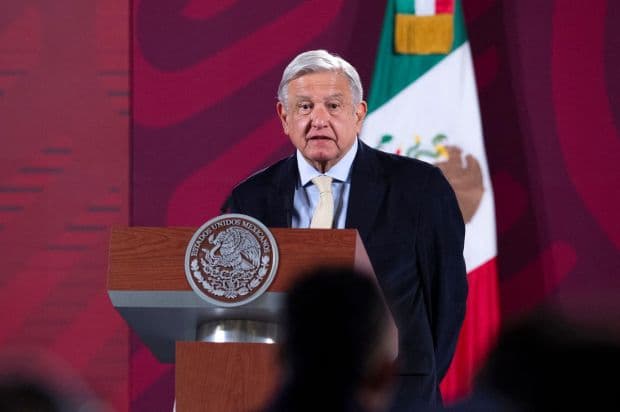Profil Andres Manuel Lopez Obrador, Presiden Meksiko Pengkritik Media