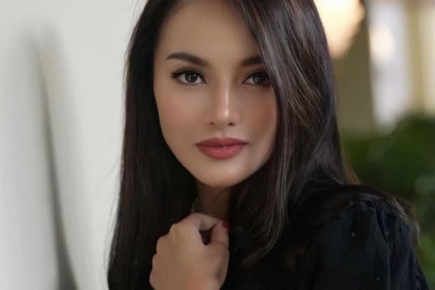 Main Film Alena Anak Ratu Iblis, Ririn Ekawati Diputar di Mobil Sebanyak 20 Kali: Saya Sampai Mual Main Film Alena Anak Ratu Iblis, Ririn Ekawati Diputar di Mobil Sebanyak 20 Kali: Saya Sampai Mual