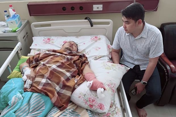 Terkena Ledakan Petasan, Begini Kondisi Wakil Bupati Kaur Usai Jalani Operasi Terkena Ledakan Petasan, Begini Kondisi Wakil Bupati Kaur Usai Jalani Operasi