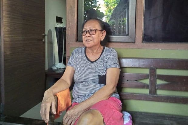 Tangis Pilu Istri Korban Petrus: Saya Capek, Janji Tak Pernah Ditepati Tangis Pilu Istri Korban Petrus: Saya Capek, Janji Tak Pernah Ditepati