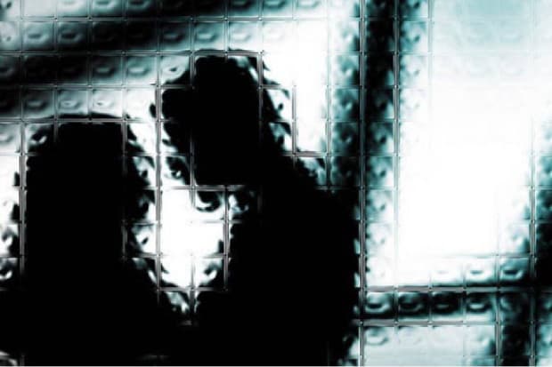 Miris! Suami Pergi Kerja, Istri Malah Asyik Bermesraan dengan Pria Lain di Rumahnya Miris! Suami Pergi Kerja, Istri Malah Asyik Bermesraan dengan Pria Lain di Rumahnya