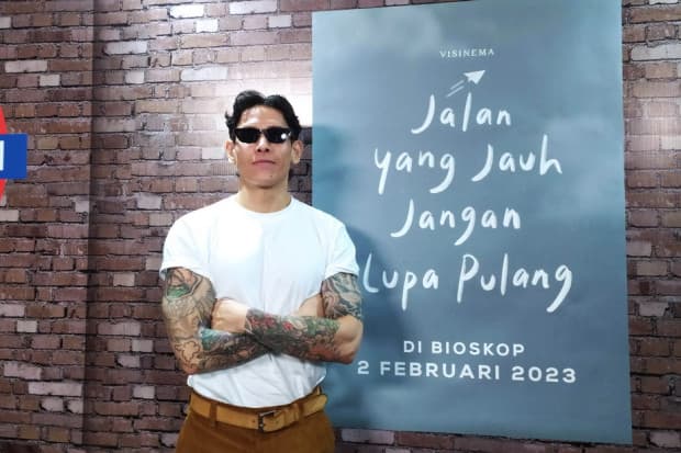 Ganindra Bimo Tak Alami Kesulitan Jadi Pacar Sheila Dara di Film Jalan yang Jauh Jangan Lupa Pulang Ganindra Bimo Tak Alami Kesulitan Jadi Pacar Sheila Dara di Film Jalan yang Jauh Jangan Lupa Pulang