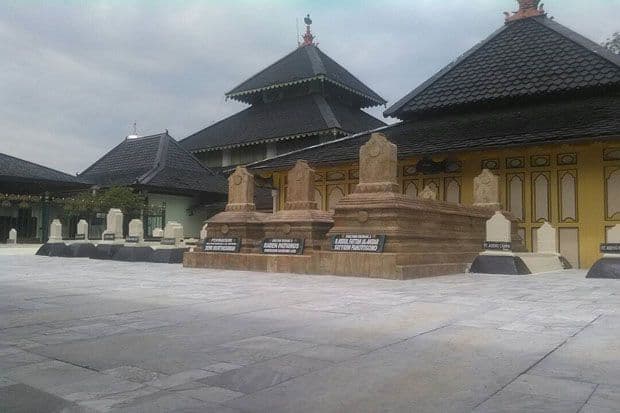 Biografi Pati Unus, Penguasa Kesultanan Demak Berjuluk Pangeran Sabrang Lor Biografi Pati Unus, Penguasa Kesultanan Demak Berjuluk Pangeran Sabrang Lor