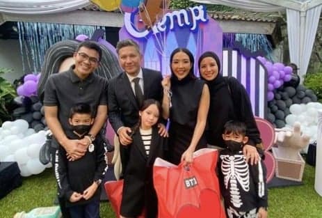 Rayakan Ulang Tahun Gempi, Penampilan Gisel dan Gading Jadi Sorotan Rayakan Ulang Tahun Gempi, Penampilan Gisel dan Gading Jadi Sorotan