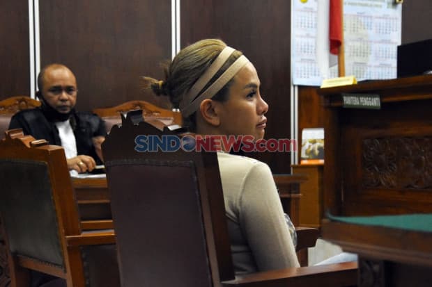 Nikita Mirzani Ancam Polisikan Bunda Corla, Tak Terima Uang Rp100 Juta Disebut Haram dan Anaknya Dihina Nikita Mirzani Ancam Polisikan Bunda Corla, Tak Terima Uang Rp100 Juta Disebut Haram dan Anaknya Dihina