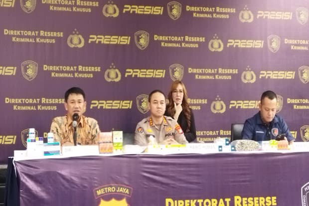 Sita Ponstan hingga Super Tetra Palsu, Polisi Pastikan Tak Ada Obat Pemicu Gagal Ginjal Akut Sita Ponstan hingga Super Tetra Palsu, Polisi Pastikan Tak Ada Obat Pemicu Gagal Ginjal Akut
