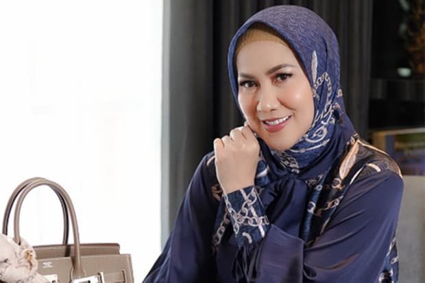 Sebut Darah di Hidung Venna Melinda seperti Mimisan, Ibunda Ferry Irawan Kena Hujat Netizen Sebut Darah di Hidung Venna Melinda seperti Mimisan, Ibunda Ferry Irawan Kena Hujat Netizen