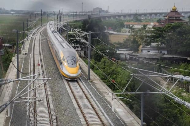 Kereta Cepat Jakarta-Bandung Beroperasi Juli 2023, Bareng LRT Jabodebek? Kereta Cepat Jakarta-Bandung Beroperasi Juli 2023, Bareng LRT Jabodebek?