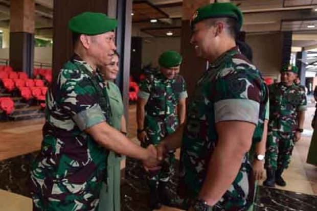 Profil Brigjen TNI Rafael Granada Baay, Jenderal Kopassus yang Jadi Perisai Hidup Jokowi Profil Brigjen TNI Rafael Granada Baay, Jenderal Kopassus yang Jadi Perisai Hidup Jokowi
