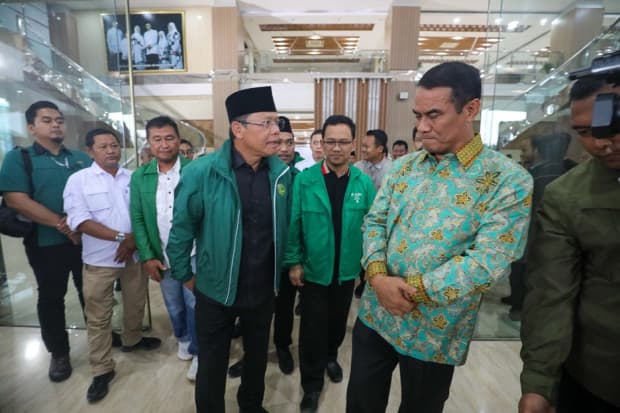 Silaturahmi di Makassar, Mardiono Makan Bersama Andi Amran Sulaiman Silaturahmi di Makassar, Mardiono Makan Bersama Andi Amran Sulaiman