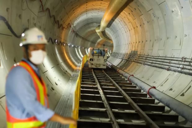 Pembangunan MRT Thamrin-Monas Sudah Selesai 51 Persen Pembangunan MRT Thamrin-Monas Sudah Selesai 51 Persen