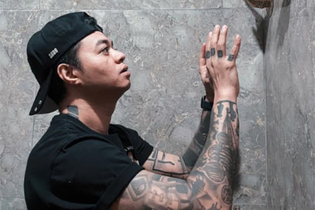 Reza Arap Diduga Kencan dengan Wanita di Momen Valentine Gara-Gara Cocoklogi Netizen Reza Arap Diduga Kencan dengan Wanita di Momen Valentine Gara-Gara Cocoklogi Netizen