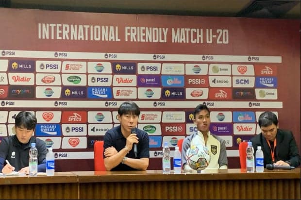 Shin Tae-yong Ingin Bicara dengan Pengurus Baru PSSI, Ada Apa? Shin Tae-yong Ingin Bicara dengan Pengurus Baru PSSI, Ada Apa?