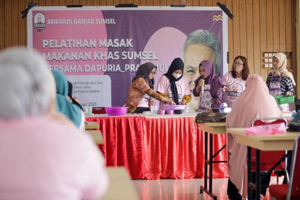 Srikandi Ganjar Ajak Perempuan di Prabumulih Lebih Kreatif Srikandi Ganjar Ajak Perempuan di Prabumulih Lebih Kreatif
