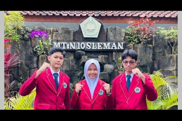 Lawan 365 Tim dari 15 Negara, MTsN 10 Sleman Raih Perak Kompetisi Riset Internasional Lawan 365 Tim dari 15 Negara, MTsN 10 Sleman Raih Perak Kompetisi Riset Internasional