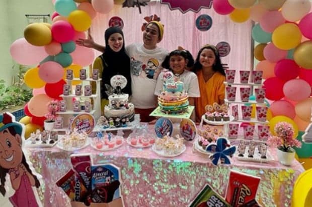 Profil Anak-Anak Indra Bekti dan Aldila Jelita yang Punya Talenta di Bidang Seni Profil Anak-Anak Indra Bekti dan Aldila Jelita yang Punya Talenta di Bidang Seni