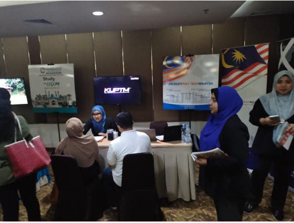 Calon Mahasiswa Baru, Ini Sederet Keunggulan Kuliah di Malaysia Calon Mahasiswa Baru, Ini Sederet Keunggulan Kuliah di Malaysia