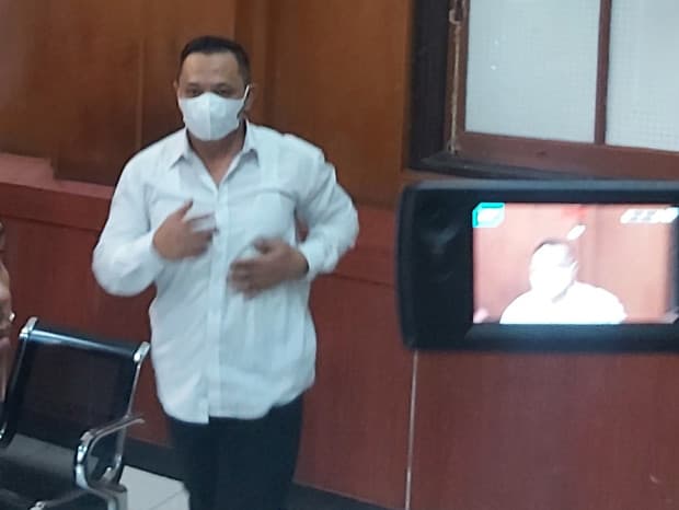 Tragedi Kanjuruhan: Security Officer Arema FC Suko Sutrisno Divonis 1 Tahun Penjara Tragedi Kanjuruhan: Security Officer Arema FC Suko Sutrisno Divonis 1 Tahun Penjara