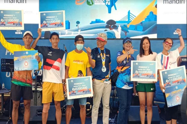 Mandiri ITB Ultra Marathon 2022: Pelari Yogyakarta Selesaikan Rute 180 Km Jakarta-Bandung Selama 21 Jam Mandiri ITB Ultra Marathon 2022: Pelari Yogyakarta Selesaikan Rute 180 Km Jakarta-Bandung Selama 21 Jam