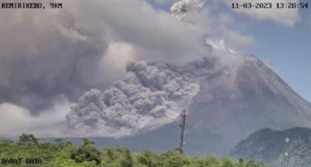 Labuhan Merapi, Cara Orang Jawa Menjinakkan Amukan Gunung Merapi Labuhan Merapi, Cara Orang Jawa Menjinakkan Amukan Gunung Merapi