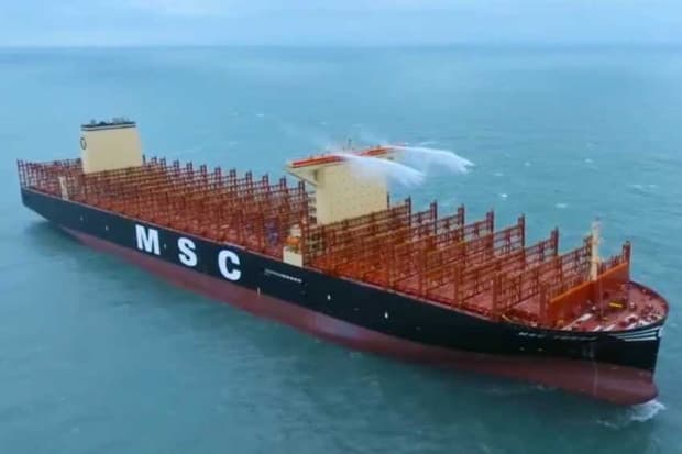 China Bangun Kapal Raksasa di Dunia, Mampu Angkut 24.000 Kontainer China Bangun Kapal Raksasa di Dunia, Mampu Angkut 24.000 Kontainer