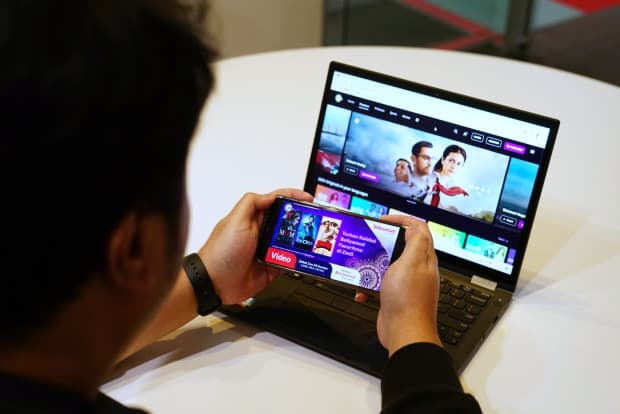 Telkomsel Bikin Paket Langganan Khusus untuk Nonton Streaming Bollywood Telkomsel Bikin Paket Langganan Khusus untuk Nonton Streaming Bollywood