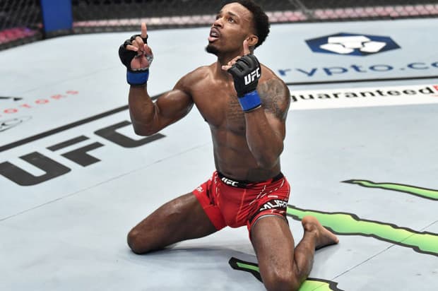 Kisah Lerone Murphy: Petarung Tak Terkalahkan UFC yang 2 Kali Lolos dari Kematian Kisah Lerone Murphy: Petarung Tak Terkalahkan UFC yang 2 Kali Lolos dari Kematian