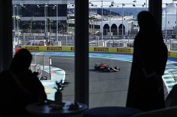 Hasil FP1 F1 GP Arab Saudi 2023: Fernando Alonso Bayangi Dominasi Red Bull Hasil FP1 F1 GP Arab Saudi 2023: Fernando Alonso Bayangi Dominasi Red Bull