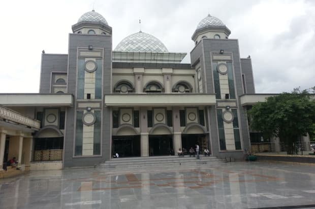 7 Deretan Masjid Megah di Bogor yang Bisa Jadi Tempat Wisata Religi 7 Deretan Masjid Megah di Bogor yang Bisa Jadi Tempat Wisata Religi