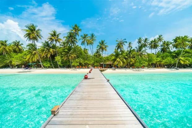 7 Tempat Wisata Ikonik di Banda Neira yang Wajib Dikunjungi 7 Tempat Wisata Ikonik di Banda Neira yang Wajib Dikunjungi