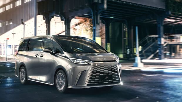 Lexus LM 2024 Muncul, Kembaran Toyota Alphard Jadi Lebih Mewah Lagi Lexus LM 2024 Muncul, Kembaran Toyota Alphard Jadi Lebih Mewah Lagi