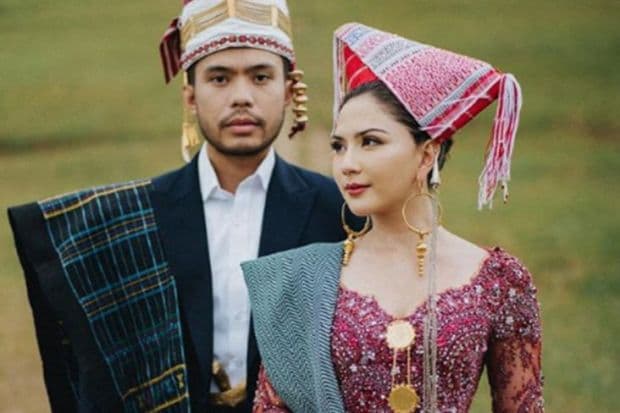 Jalani Prosesi Mangain Jelang Menikah, Jessica Mila Resmi Punya Marga Batak