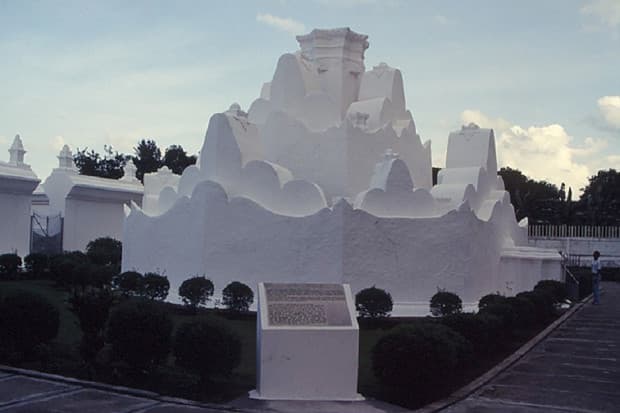 Misteri Gunongan, Simbol Cinta Abadi Sultan Iskandar Muda dengan Putri Cantik Kerajaan Pahang Misteri Gunongan, Simbol Cinta Abadi Sultan Iskandar Muda dengan Putri Cantik Kerajaan Pahang