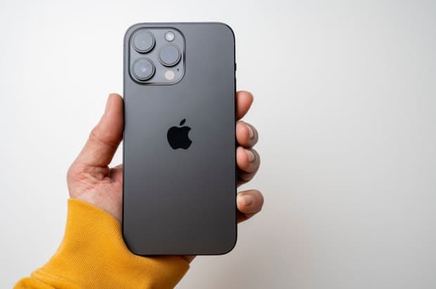 Selain Mahal, Ini Kekurangan iPhone yang Harus Anda Tahu sebelum Membelinya Selain Mahal, Ini Kekurangan iPhone yang Harus Anda Tahu sebelum Membelinya