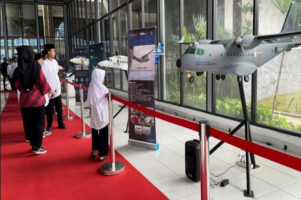 Terbuka untuk Pelajar dan Masyarakat, PTDI Buka Factory Tour Setiap Akhir Pekan Terbuka untuk Pelajar dan Masyarakat, PTDI Buka Factory Tour Setiap Akhir Pekan