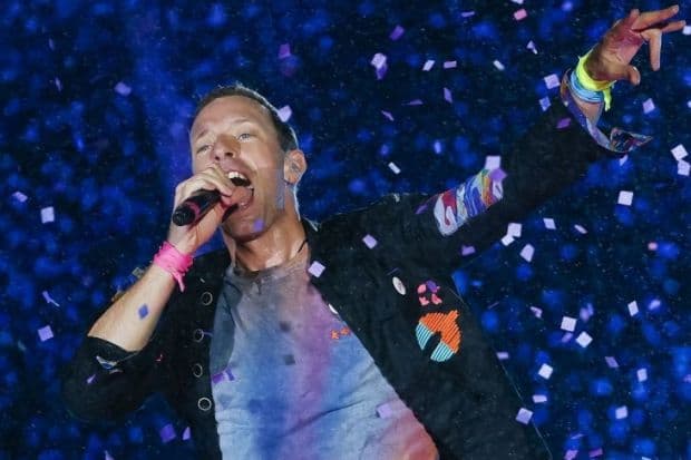 6 Lagu Coldplay yang Diciptakan untuk Pasangan, Nomor 5 Ungkapan Perasaan yang Terbagi Dua
