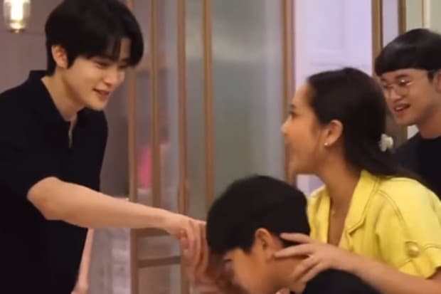 Momen Kocak Jaehyun NCT Diajari Salim oleh Nagita Slavina, Rafathar yang Kasih Contoh Momen Kocak Jaehyun NCT Diajari Salim oleh Nagita Slavina, Rafathar yang Kasih Contoh