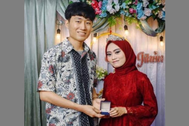 Viral Gadis Asli Garut Selatan Menikah dengan Oppa Korea Viral Gadis Asli Garut Selatan Menikah dengan Oppa Korea
