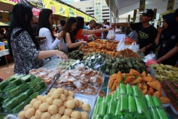 10 Jajanan Pasar Khas Indonesia, dari Klepon hingga Kerak Telor 10 Jajanan Pasar Khas Indonesia, dari Klepon hingga Kerak Telor