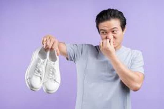 8 Cara Menghilangkan Bau Sepatu, Ternyata Gampang 8 Cara Menghilangkan Bau Sepatu, Ternyata Gampang