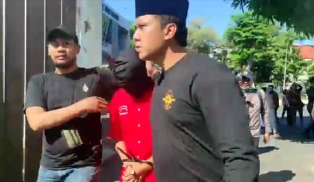 Fakta-fakta Guru Les Musik Bunuh dan Buang Mayat Mahasiswi ke Jurang Pacet Fakta-fakta Guru Les Musik Bunuh dan Buang Mayat Mahasiswi ke Jurang Pacet