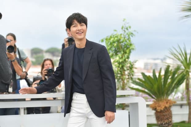 Song Joong Ki Dihujat Imbas Sebut Takut Kehilangan Pekerjaan usai Punya Anak Song Joong Ki Dihujat Imbas Sebut Takut Kehilangan Pekerjaan usai Punya Anak