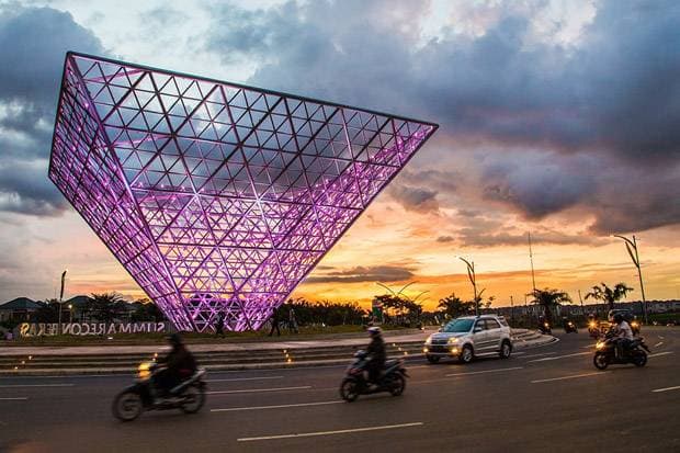 5 Fakta Menarik Bekasi, Punya Piramida Terbalik Mirip Museum Louvre Paris 5 Fakta Menarik Bekasi, Punya Piramida Terbalik Mirip Museum Louvre Paris