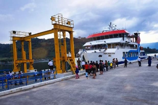 Perbandingan Harga Tiket Kapal Ferry Ekspres dan Reguler: Ada Harga, Ada Kecepatan Perbandingan Harga Tiket Kapal Ferry Ekspres dan Reguler: Ada Harga, Ada Kecepatan