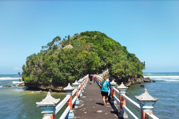 Kisah Pantai Jembatan Panjang Malang, Lokasi Hilangnya 2 WNA dan 3 WNI Kisah Pantai Jembatan Panjang Malang, Lokasi Hilangnya 2 WNA dan 3 WNI